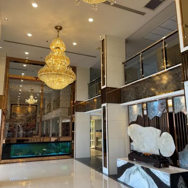Golden Empire Suvarnabhumi Hotel，位于Ban Bang Kaeo Yai的酒店