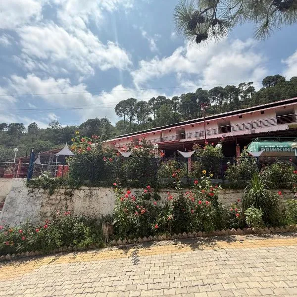 Hotel The Premium Villa Himalaya Hill，位于Kūd的酒店