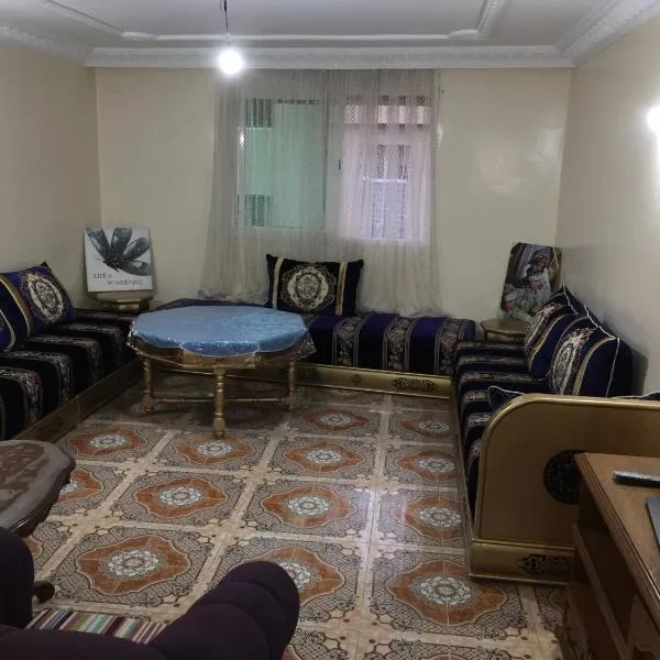 Appartement à louer UNIQUEMENT pour famille et couple marié，位于穆罕默迪耶的酒店