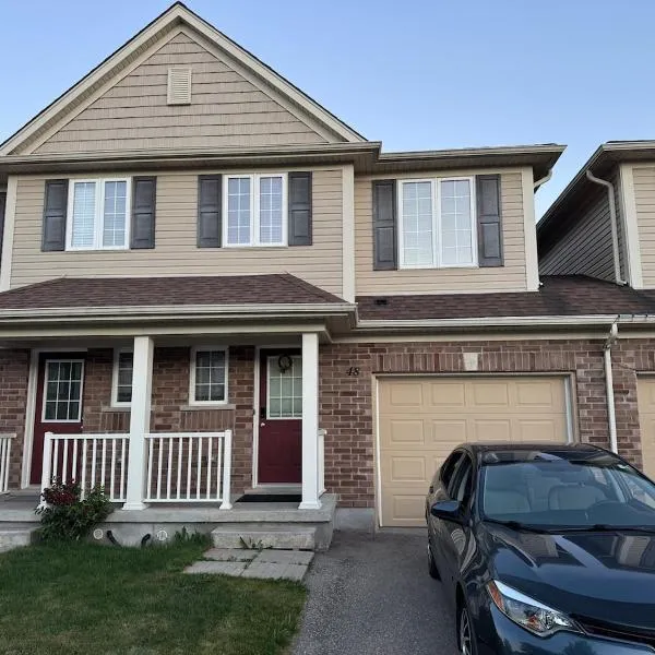 Charming 3bedroom 3bath house，位于基奇纳的酒店