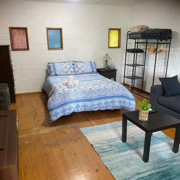 Secret Bay Hideaway，位于Fishing Point的酒店