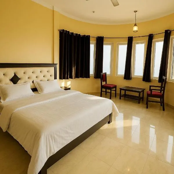 Hotel Mussorie Midview，位于穆索里的酒店
