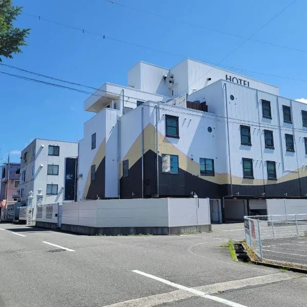 藍plus，位于安昙野市的酒店