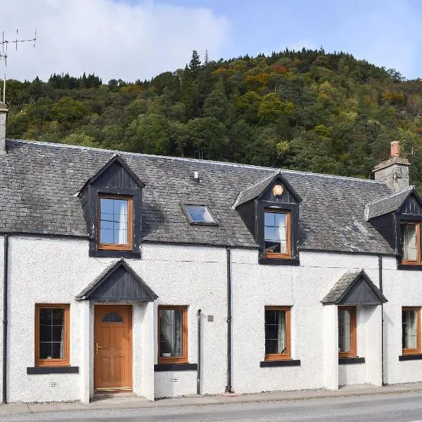 Little Tigh Craggan - Uk10204，位于Weem的酒店