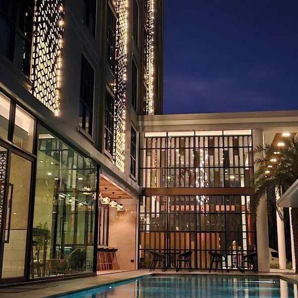 Theessence hotel chanthaburi，位于Ban Noen Sung的酒店