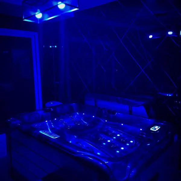 KALME Spa&Sauna - Maison avec Spa et Sauna privatifs，位于Chécy的酒店