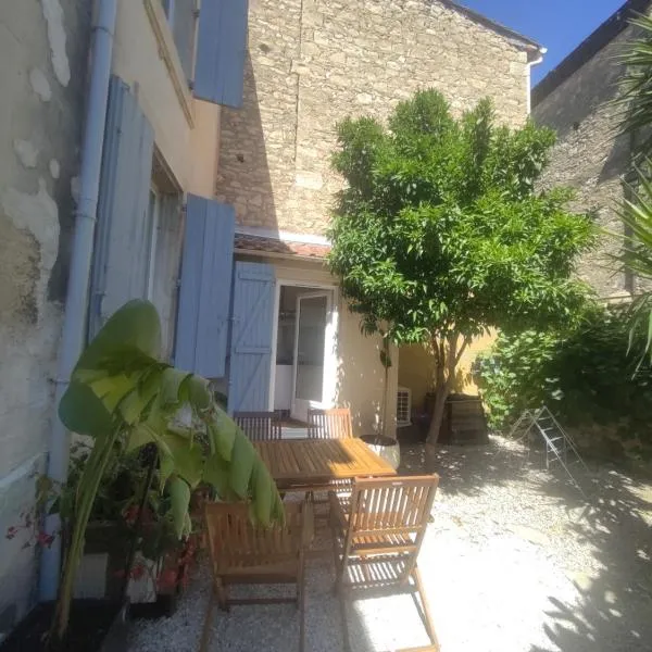 Clim et extérieur entre mer, garrigue et réserve africaine，位于Portel-des-Corbières的酒店