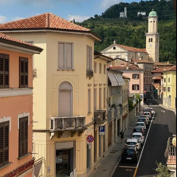 Love story guest house，位于科尔蒙斯的酒店