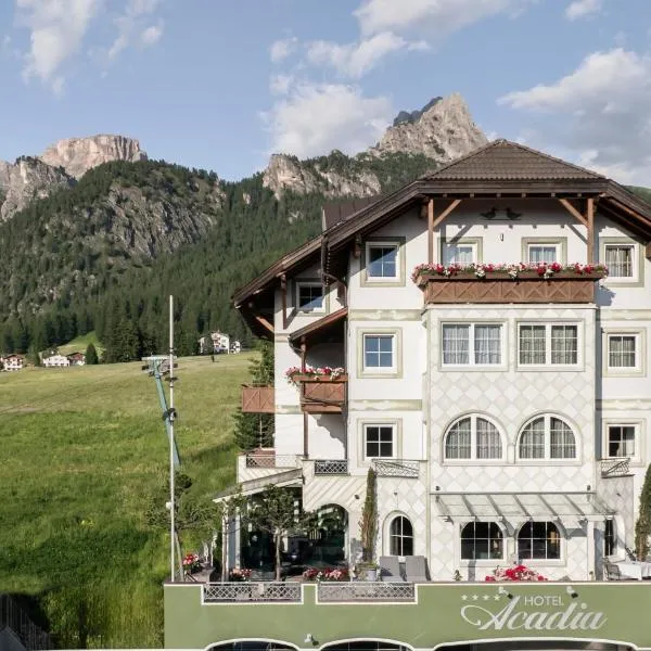 Alpstay - Hotel Acadia - Adults Mountain Home，位于塞尔瓦迪加尔代纳山谷的酒店