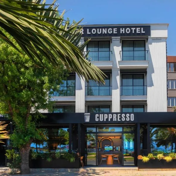 Premier Lounge Hotel，位于图兹拉的酒店