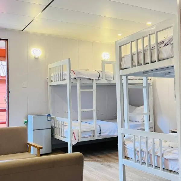 Sunshine Resort Hotel Coconut Beach Koh Rong，位于Kaôh Rŭng (2)的酒店