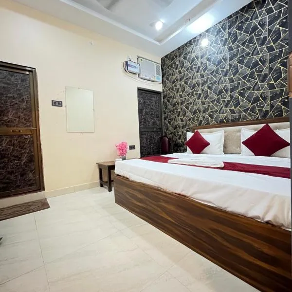 Hotel Raghukul Palace Ayodhya-By Admiral Group Of Hotels，位于Ayodhya的酒店
