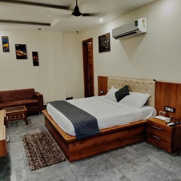 Hotel Moon Regency I Couple and Corporate Friendly I Panipat，位于Pānīpat的酒店