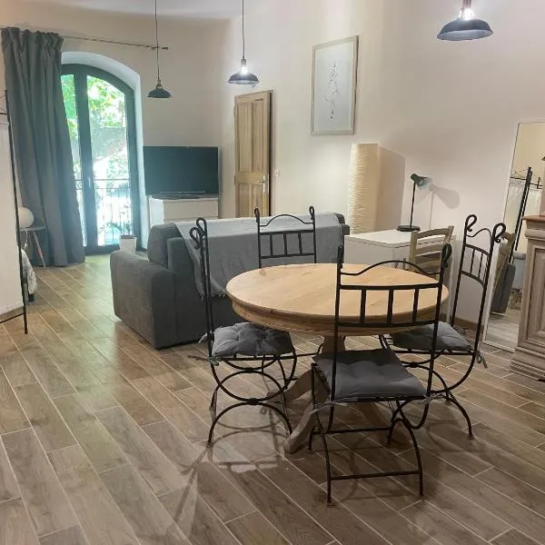 Studio du Mas du Jas，位于Bédarrides的酒店