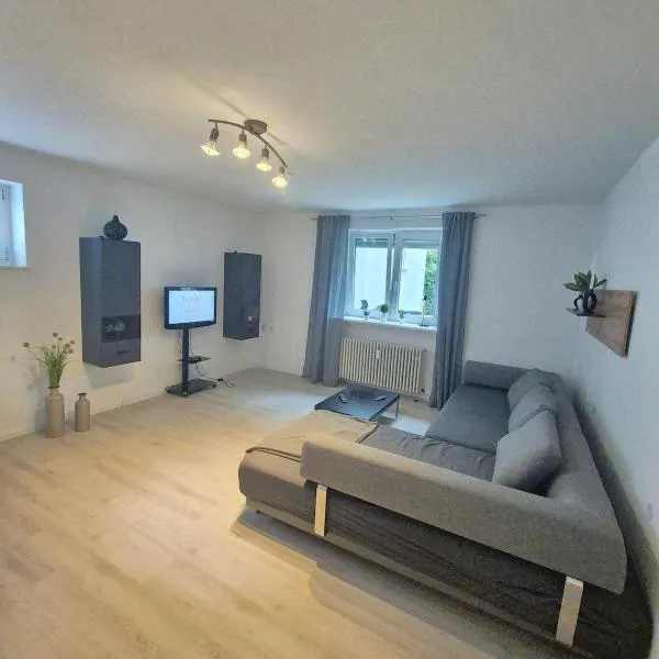 Großzügige 96 qm Wohnung mit 2 Schlafzimmern und großem Wohnzimmer，位于巴特阿巴赫的酒店
