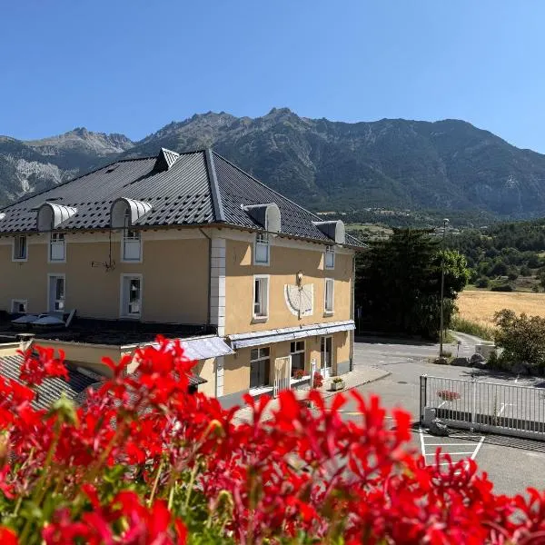 HOTEL DE LA GARE，位于埃格里尔的酒店
