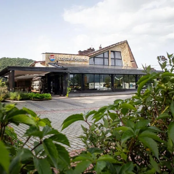 Zajazd Kałużna，位于Łącko的酒店