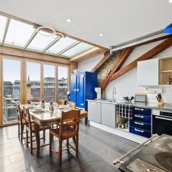 The R Loft - Cosy Hostel, Communal Bathroom and Kitchen，位于奥尔滕的酒店