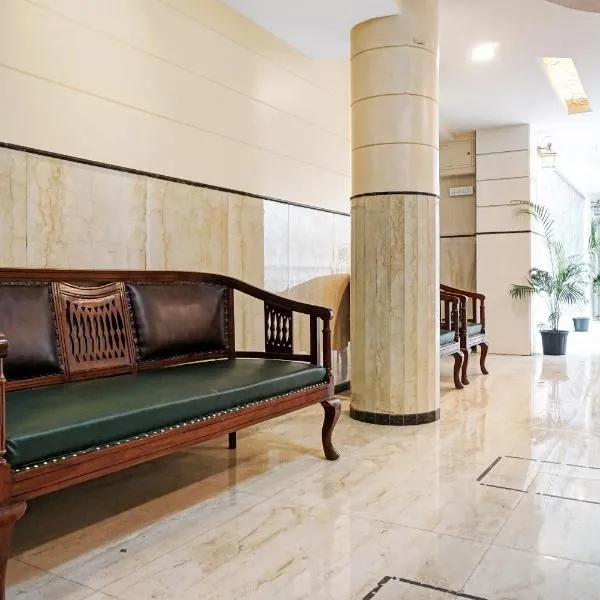 Super Townhouse OAK Gharonda Residency Near Sant Tukaram Nagar Metro Station，位于浦那的酒店