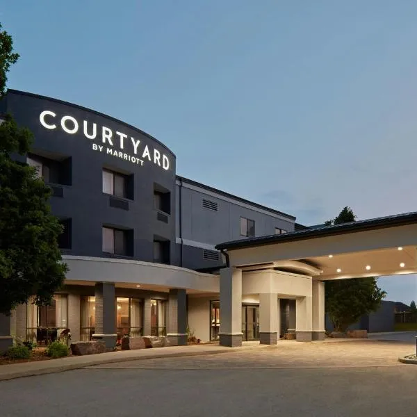 Courtyard by Marriott Hamilton，位于汉密尔顿的酒店