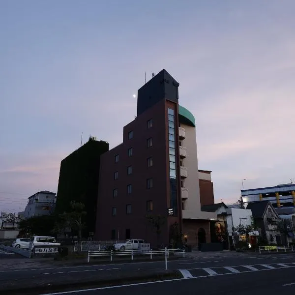 MONOMINAHOTELstn1，位于Ōmuta的酒店