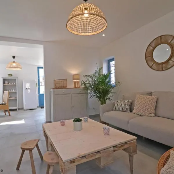 Maison de charme au cœur du bourg avec jardin et toutes commodités incluses à Sap-en-Auge - FR-1-497-146，位于Le Sap的酒店