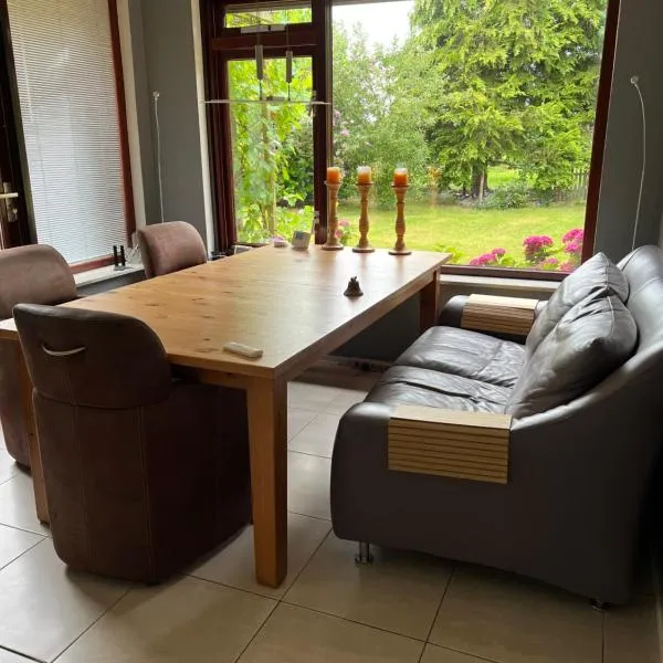 Vakantiehuis met 1 slaapkamer，位于伊皮的酒店