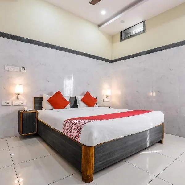 Super Hotel O Src Grand，位于维杰亚瓦达的酒店