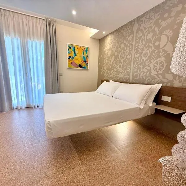 MIRARI Design Rooms，位于卡拉古诺内的酒店