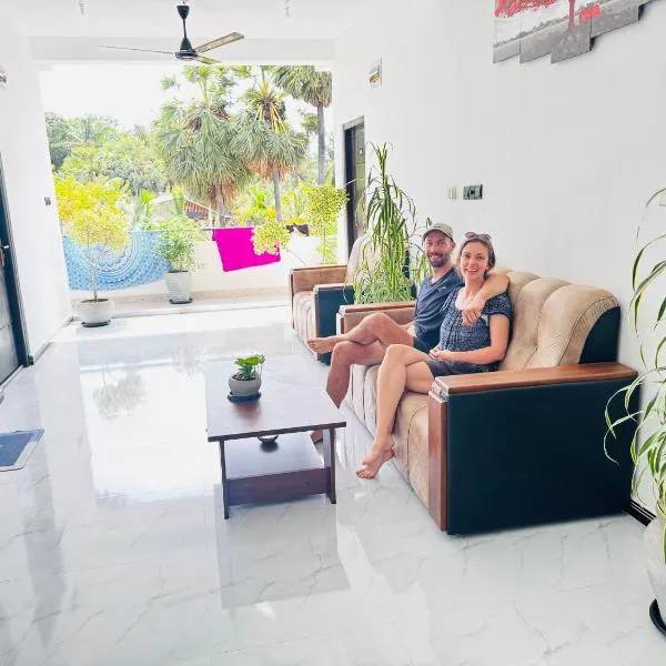 Sunbreeze Guest House，位于亭可马里的酒店