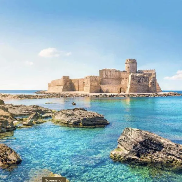 Casa vacanze La Fenice，位于伊索拉迪卡波里祖托的酒店