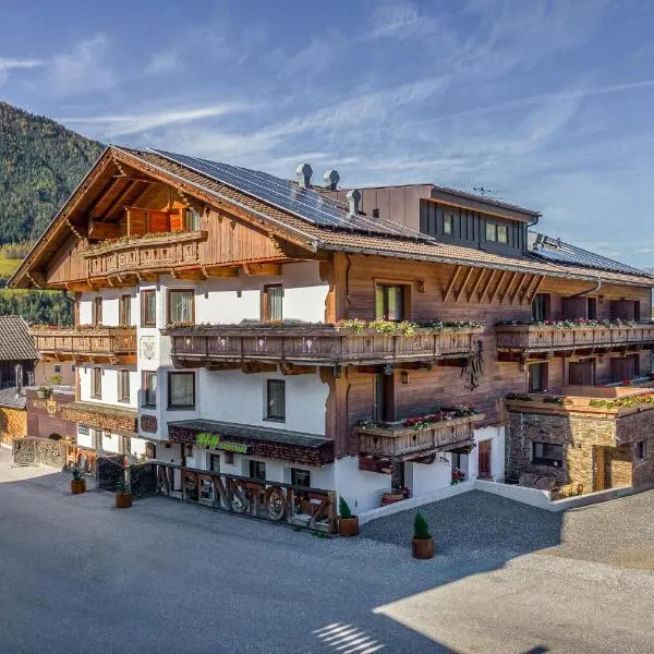 Hotel Alpenstolz，位于米德尔斯的酒店