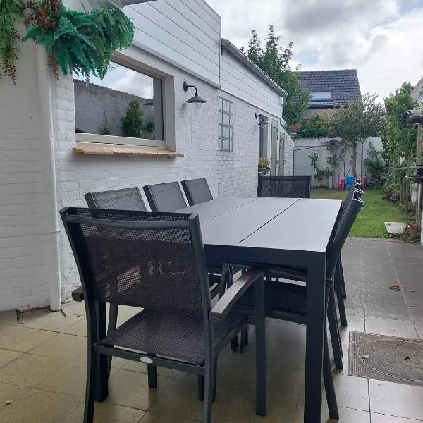 Repos St Elisabeth nabij Plopsaland，位于德帕内的酒店