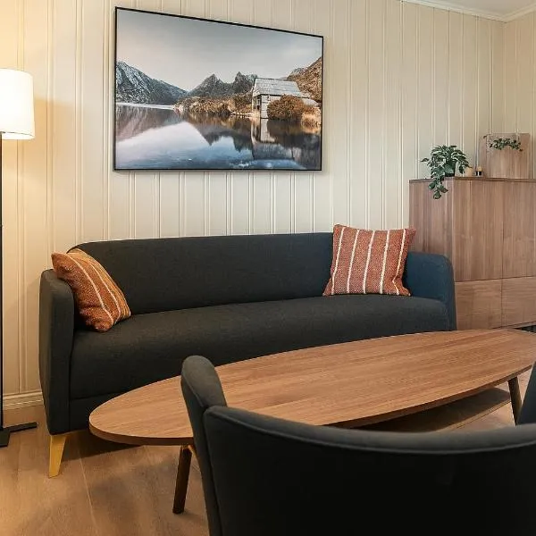 Leilighet sentralt i Bud，位于Bud的酒店