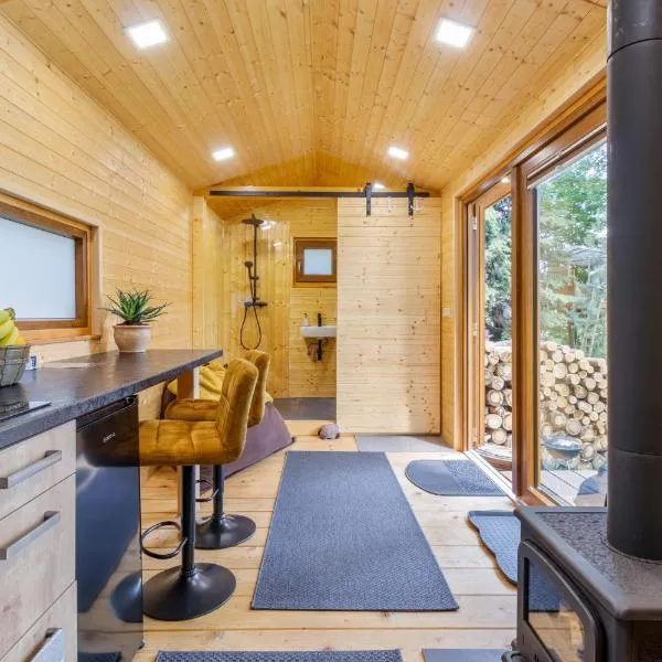 Glamping - Maringotka u Tobíka，位于Oslovice的酒店