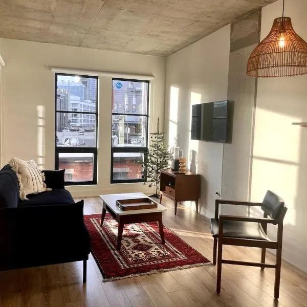 Cozy apartment-Old Port Montreal，位于蒙特利尔的酒店