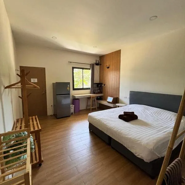 Lom Phangan Studio，位于恰洛克拉姆的酒店