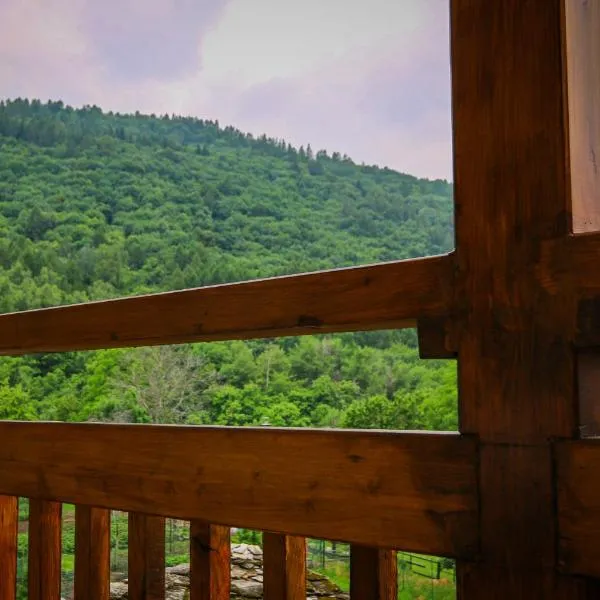 Yamabushi B&B，位于Gravere的酒店