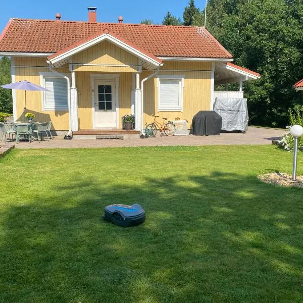Talo Merikarvian keskustassa lähellä Merta!，位于Merikarvia的酒店