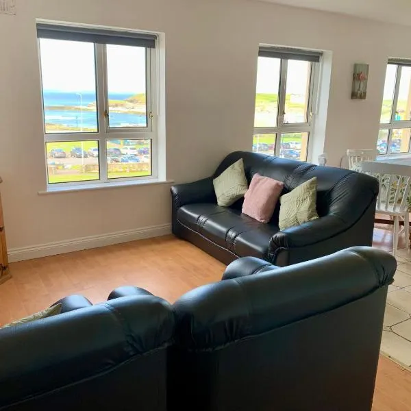 4 Peak Apartment - Sea View，位于班多伦的酒店