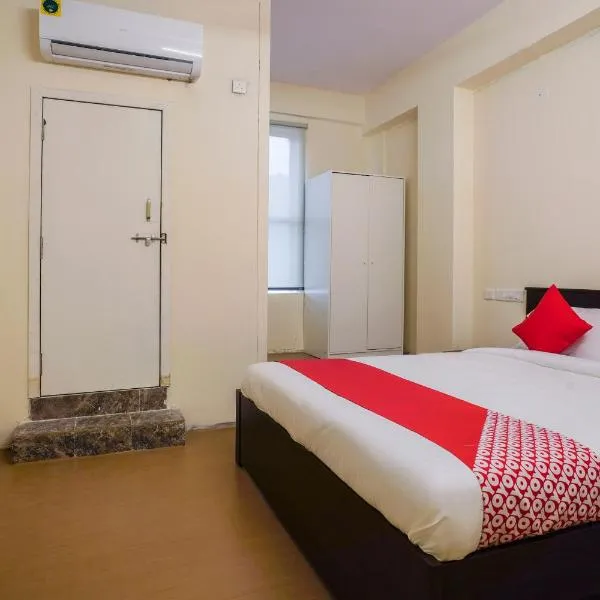 Hotel O Alpine glow Zenith，位于海得拉巴的酒店