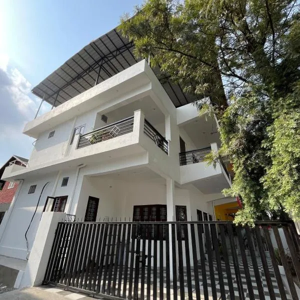 Silver Oaks Dalanwala by Jabula Getaways，位于德拉敦的酒店