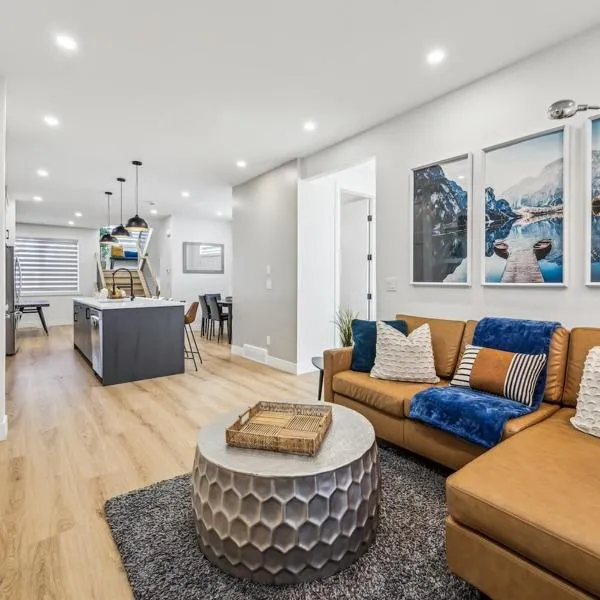 Ultimate Group Stay, 3 King Beds, 2 Suites，位于卡尔加里的酒店