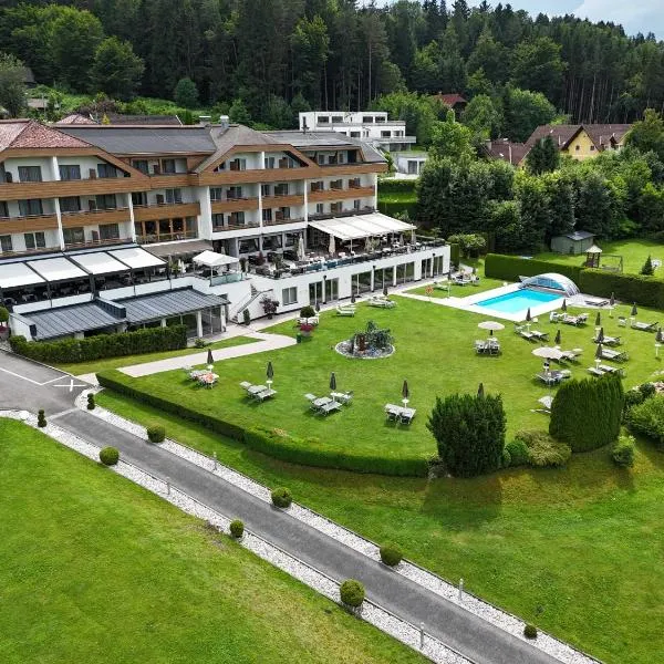 Dei Hotel Schönblick，位于沃尔特湖畔韦尔登的酒店