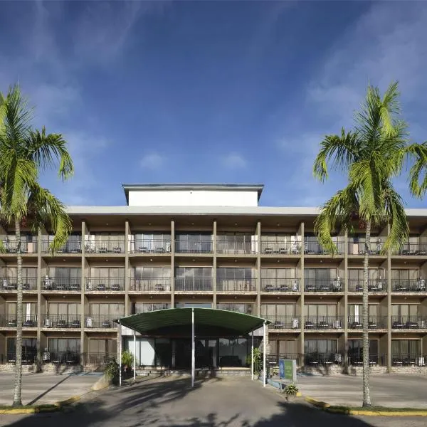SureStay by Best Western Guam Airport，位于塔穆宁的酒店