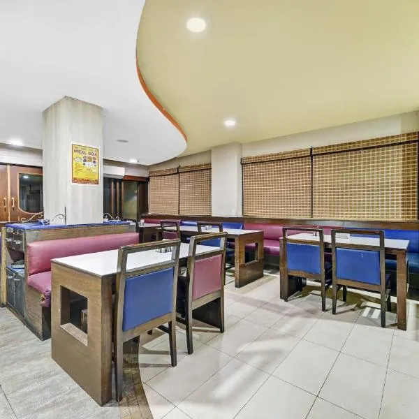 Super Townhouse OAK Hotel Belsons Taj Mahal，位于Secunderabad的酒店