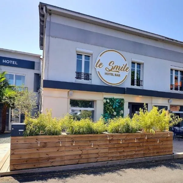 Hôtel Le Smile，位于Saint-Vincent-Sterlanges的酒店