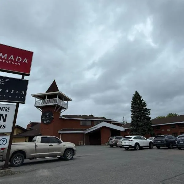 Ramada by Wyndham Arnprior，位于Arnprior的酒店