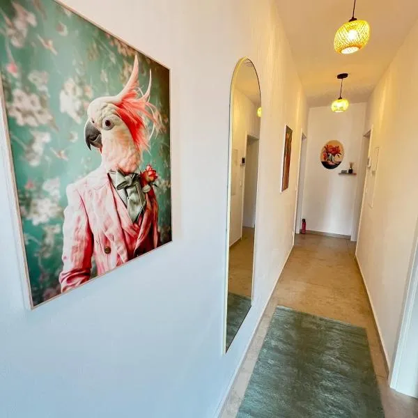 W&D Living-Kunstvoll-Gespannparkplatz & Terrasse，位于策勒的酒店