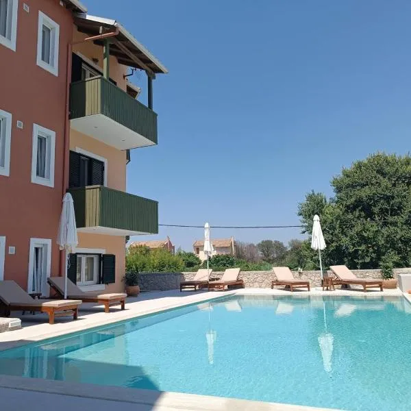 Porto Nirikos Lefkada，位于雷夫卡达镇的酒店